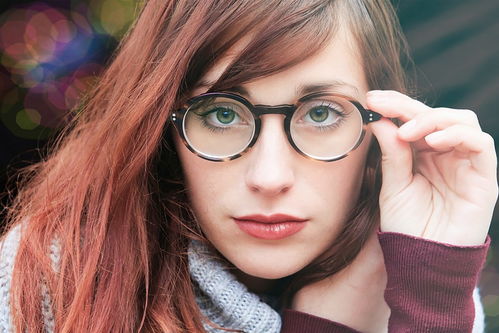 眼鏡更換頻率與日常護(hù)理方法